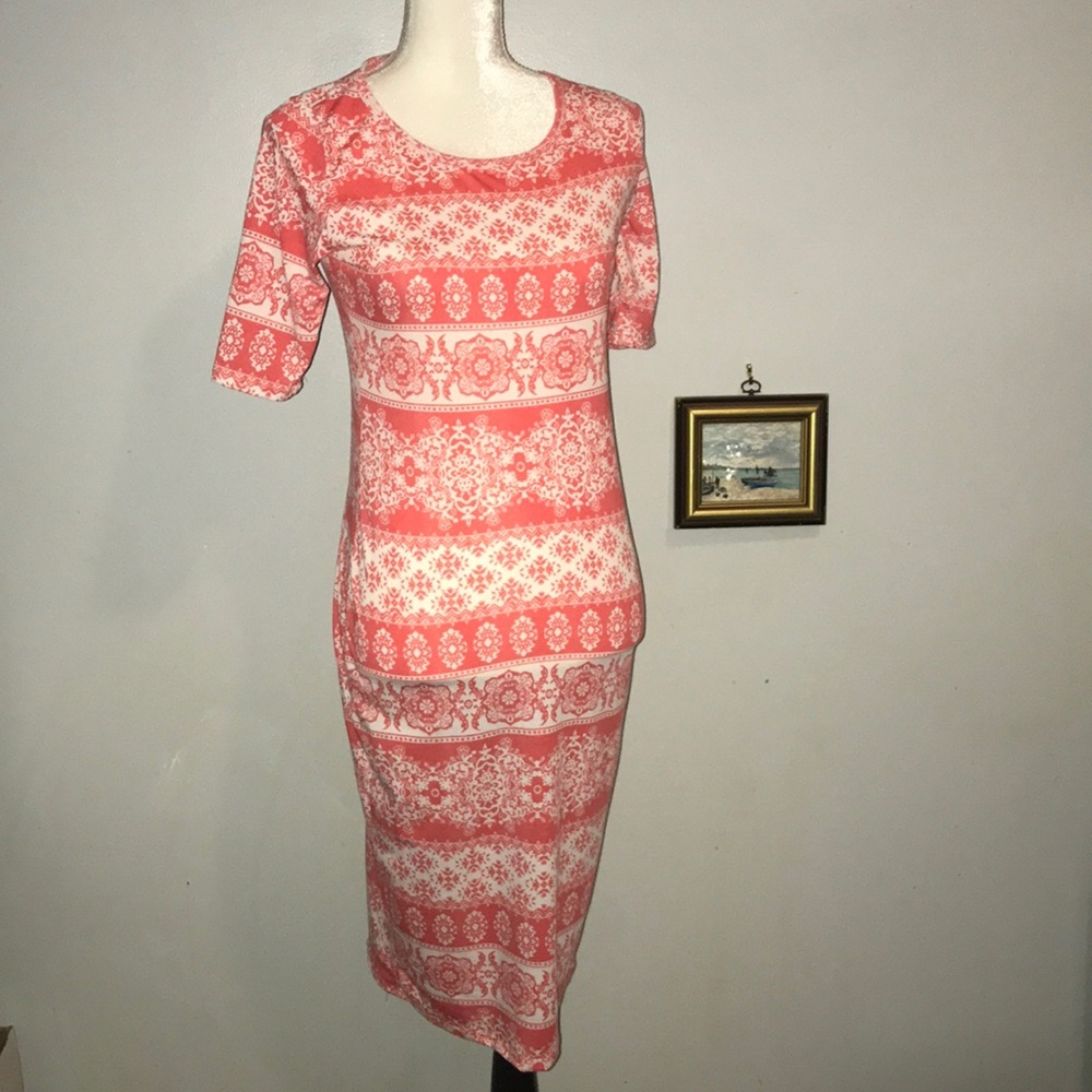 2 for $25LuLaRoe salmon simply comfortable sz S A2